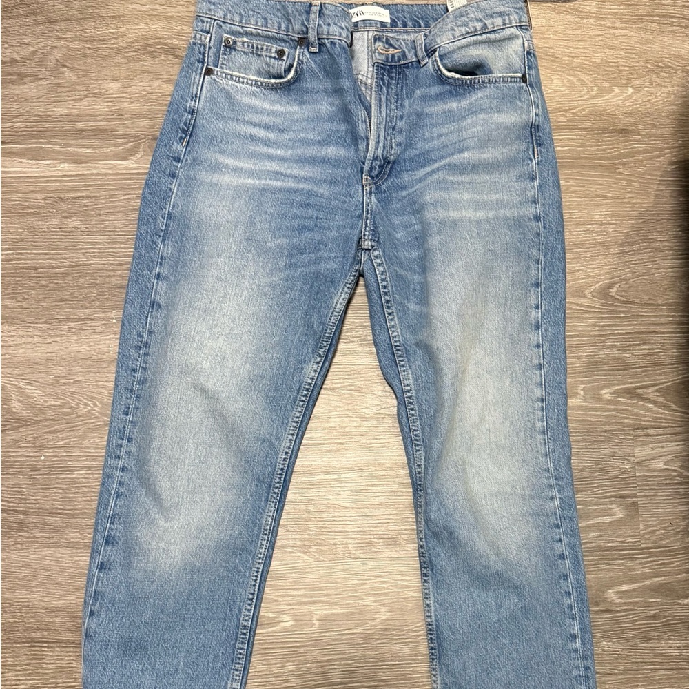 Zara woman’s  Light Blue Relaxed Jeans